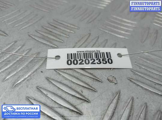 Петля капота на Chrysler Pacifica