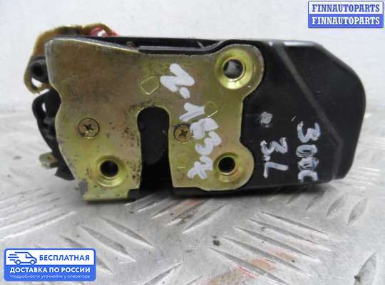 Замок боковой двери на Chrysler 300C I (LX)