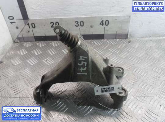Кронштейн ДВС (лапа) на Audi A8 (D3, 4E)