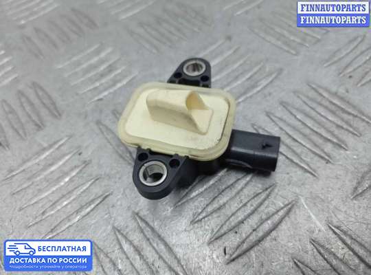 Датчик удара (Airbag) на Audi A8 (D4, 4H)
