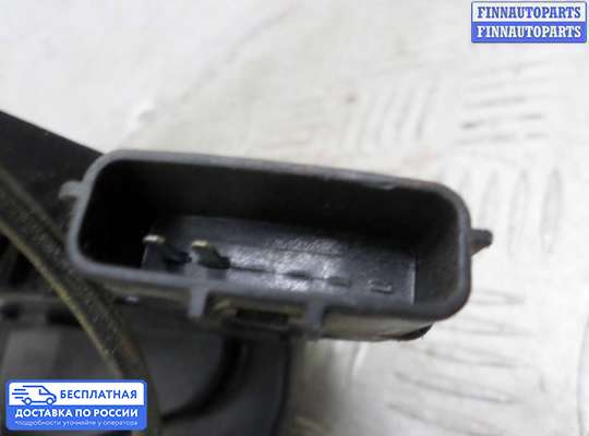 Замок боковой двери на Infiniti G (V36)