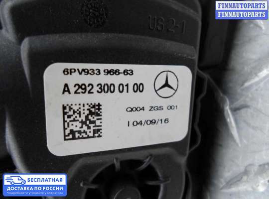 Педальный узел (педаль) на Mercedes-Benz ML / GLE (W166)