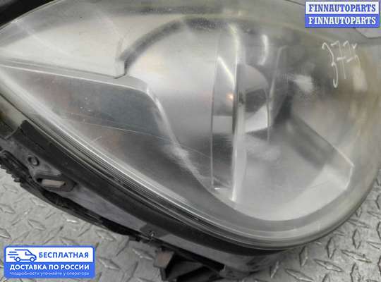 Фара передняя на Mercedes-Benz C (W204)