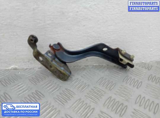 Петля капота на Subaru Tribeca