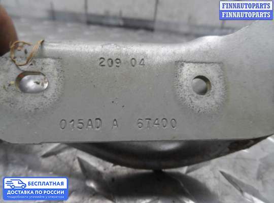 Петля капота на Chrysler Pacifica