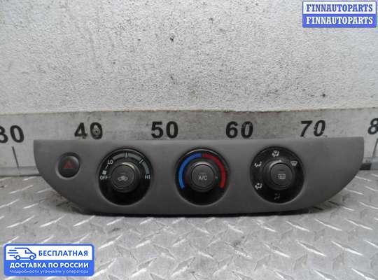 Блок управления печкой на Toyota Camry XV30