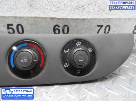 Блок управления печкой на Toyota Camry XV30