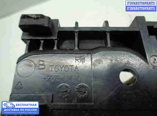 Замок боковой двери на Toyota Highlander II (XU40)