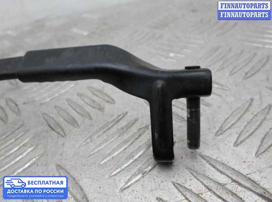 Поводок дворника на Mercedes-Benz C (W204)