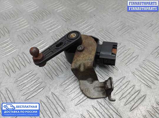 Датчик дорожного просвета на BMW 3 (F30/F31)