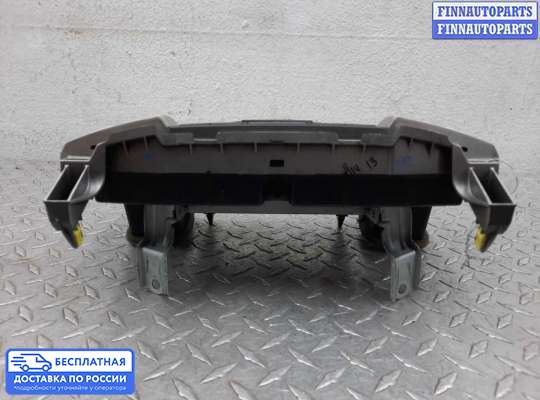 Блок управления печкой на Toyota Harrier II (U30W)