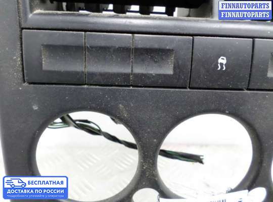 Дефлектор обдува салона на Ford Explorer IV (U251)