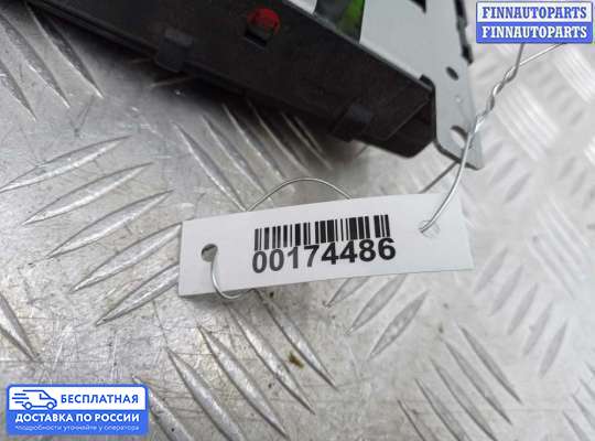 Магнитола на Mercedes-Benz C (W203)