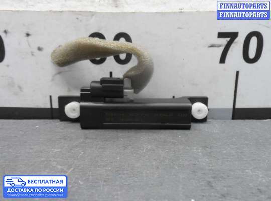 Антенна на Infiniti Q50 (V37)