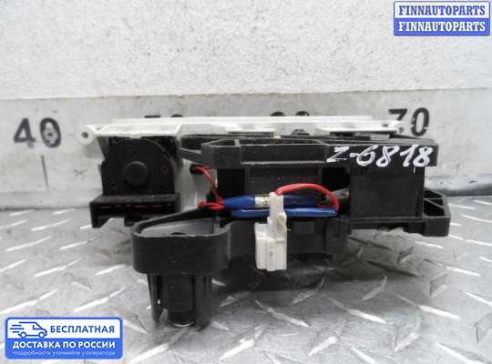 Блок управления печкой на Nissan Primera (P11)