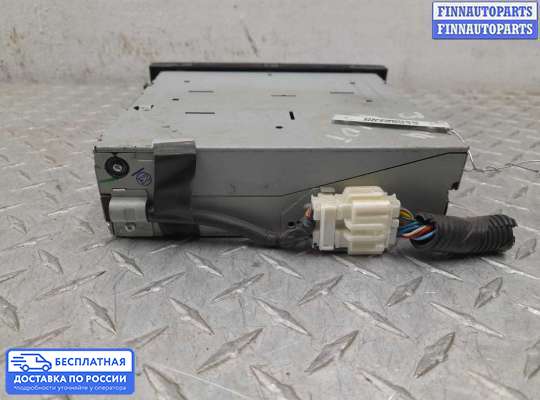 CD-чейнджер на Honda Pilot I