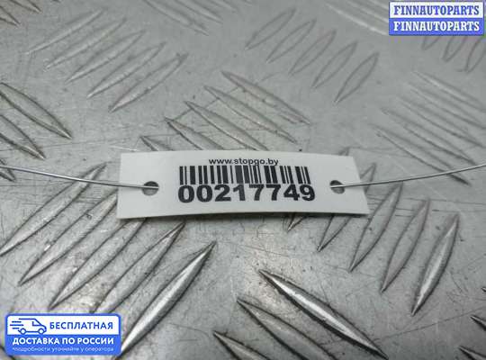 Петля капота на Volkswagen Touareg I (7L)