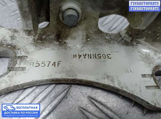 Петля двери на Chrysler 300C I (LX)