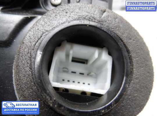 Замок боковой двери на Toyota RAV4 III (XA30)