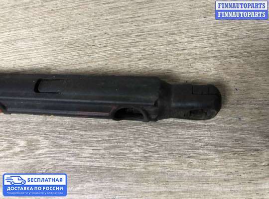 Амортизатор капота на Mercedes-Benz S (W222)