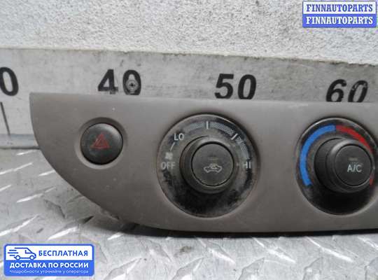 Блок управления печкой на Toyota Camry XV30