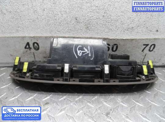 Блок управления печкой на Toyota Camry XV30