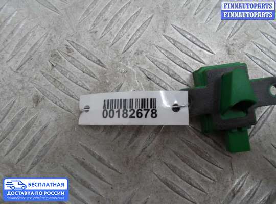 Датчик удара (Airbag) на Mercedes-Benz C (W204)