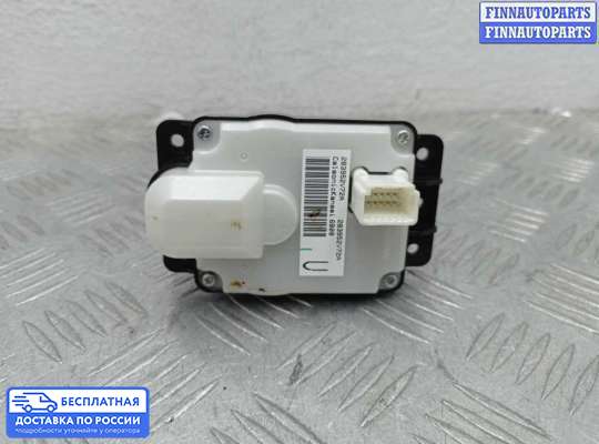 Кнопки на Infiniti Q50 (V37)