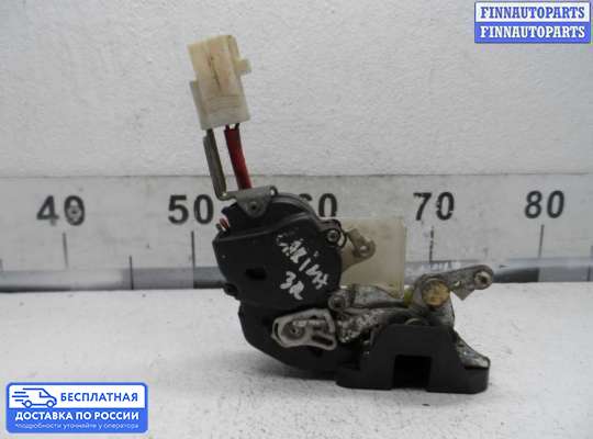 Замок боковой двери на Toyota Caldina T190