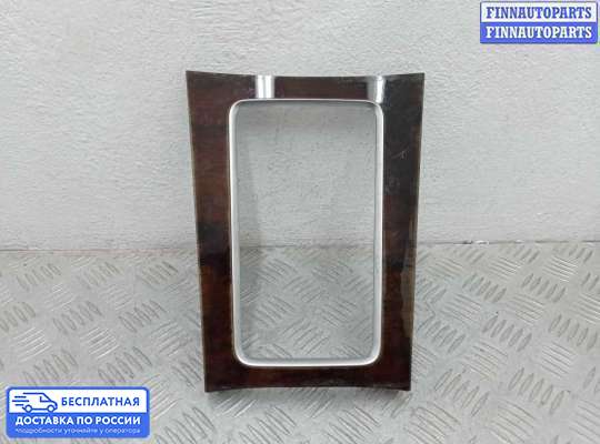 Консоль салона на Mercedes-Benz GLK (X204)