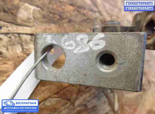 Петля двери на Volkswagen Amarok (2H)