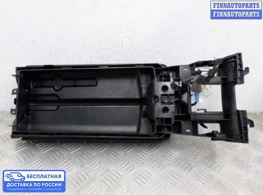 Подлокотник на Mercedes-Benz CLS (C218)