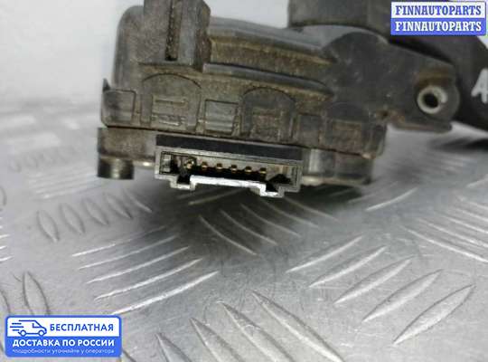 Педальный узел (педаль) на Audi A4 (8E/8H, B7)