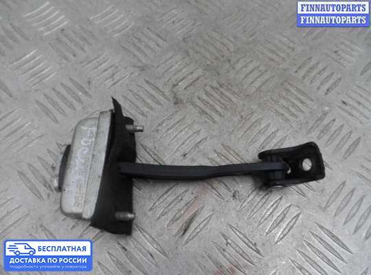 Ограничитель двери на Ford Focus I