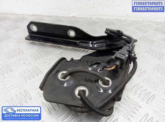 Петля капота на Volkswagen Touareg II (7P)