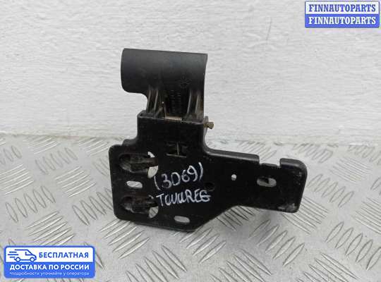 Замок капота на Volkswagen Touareg I (7L)