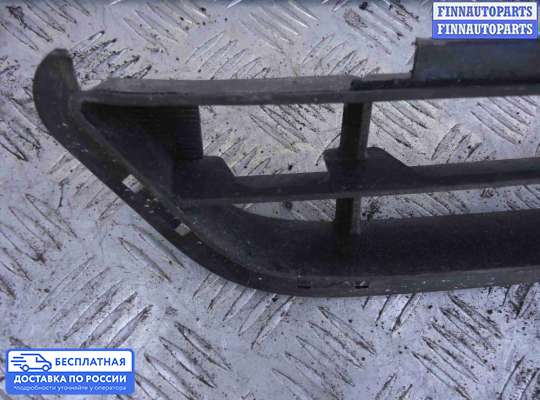 Решетка (заглушка) бампера на Hyundai Santa Fe III (DM, NC)