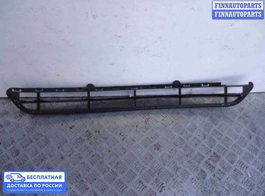 Решетка (заглушка) бампера на Hyundai Santa Fe III (DM, NC)
