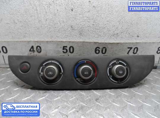 Блок управления печкой на Toyota Camry XV30