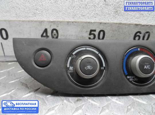 Блок управления печкой на Toyota Camry XV30