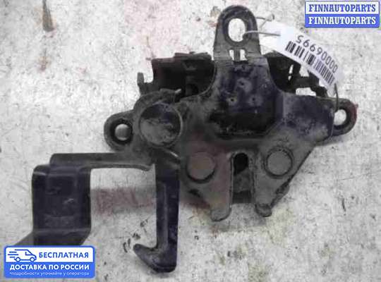 Замок капота на Toyota FJ Cruiser