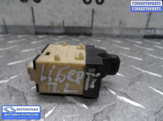 Блок управления стеклоподъёмниками на Jeep Cherokee II / Liberty (KJ)