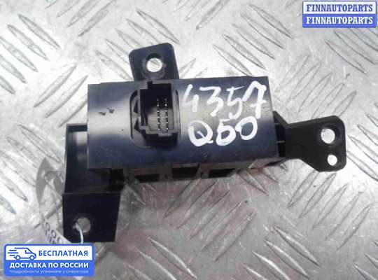 Кнопки на Infiniti Q50 (V37)