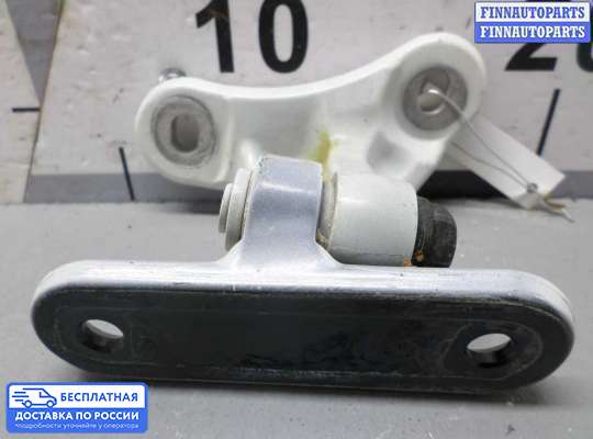 Петля двери на Mercedes-Benz CLA (C117)