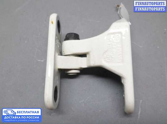 Петля двери на Mercedes-Benz CLA (C117)