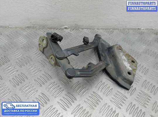 Петля капота на Volkswagen Touareg I (7L)
