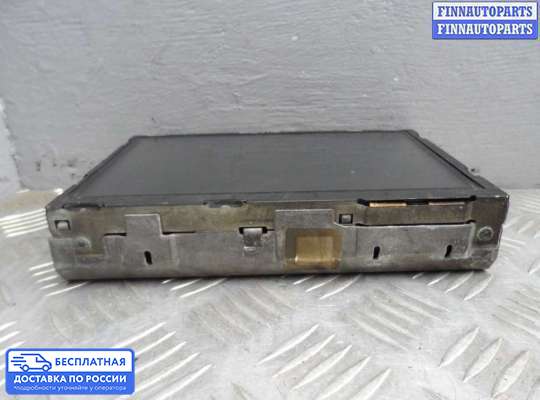 Дисплей бортового компьютера на Infiniti Q50 (V37)