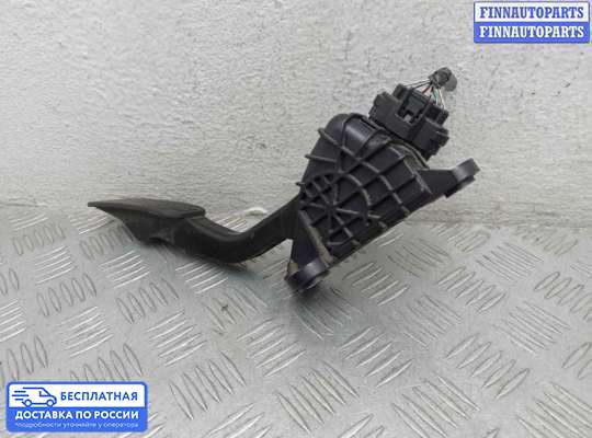Педальный узел (педаль) на Toyota FJ Cruiser