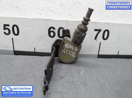 Датчик дорожного просвета на Audi A6 (C6)