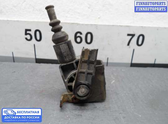 Датчик дорожного просвета на Audi A6 (C6)